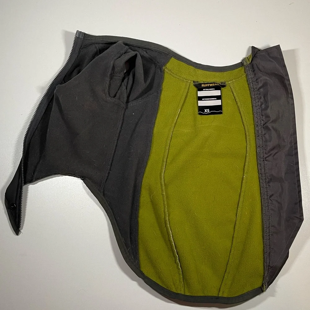 **SOLD** Ruffwear | Cloud Chaser Jacket - Picture 6 of 6